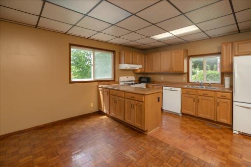 105 4th St NW, Kasson, MN 55944