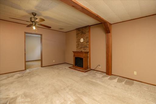 105 4th St NW, Kasson, MN 55944