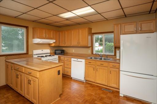 105 4th St NW, Kasson, MN 55944