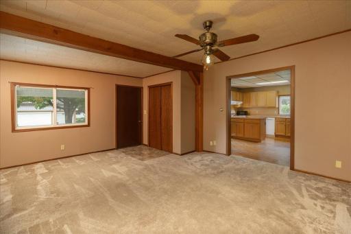 105 4th St NW, Kasson, MN 55944