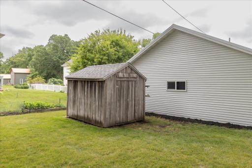 105 4th St NW, Kasson, MN 55944