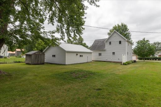 105 4th St NW, Kasson, MN 55944