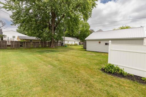 105 4th St NW, Kasson, MN 55944