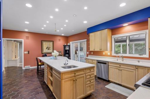 Room to cook up a storm or bring in burgers