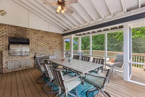 3 season porch with built in gas grill