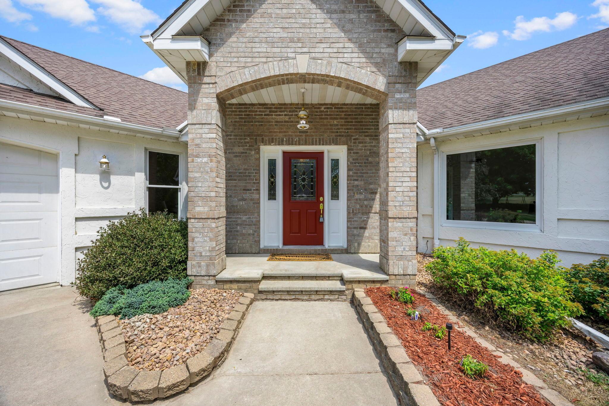 14-web-or-mls-N6690 870th St-164.jpg
