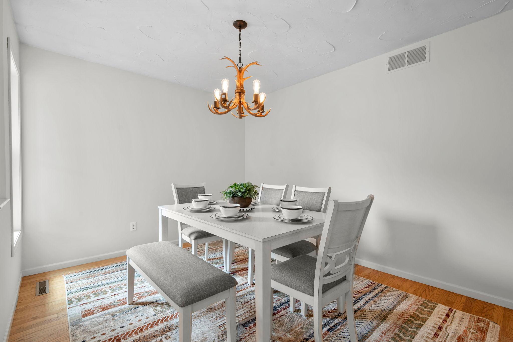 21-web-or-mls-N6690 870th St-24 (2).jpg