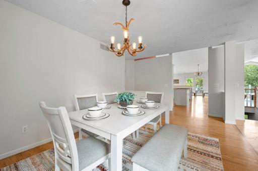 25-web-or-mls-N6690 870th St-39 (2).jpg