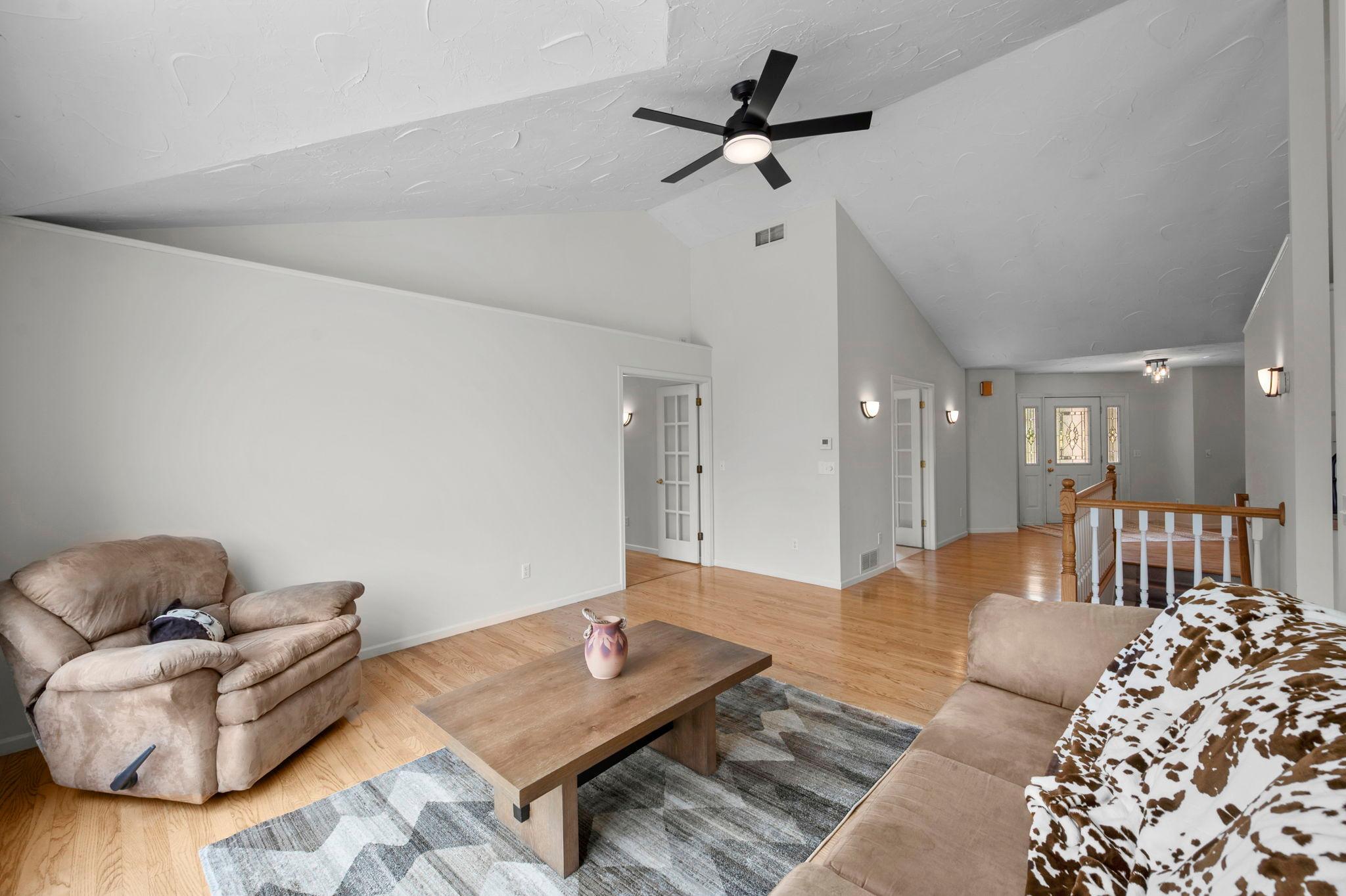 35-web-or-mls-N6690 870th St-89 (2).jpg