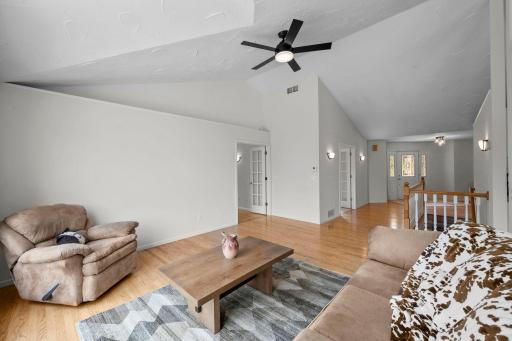 35-web-or-mls-N6690 870th St-89 (2).jpg