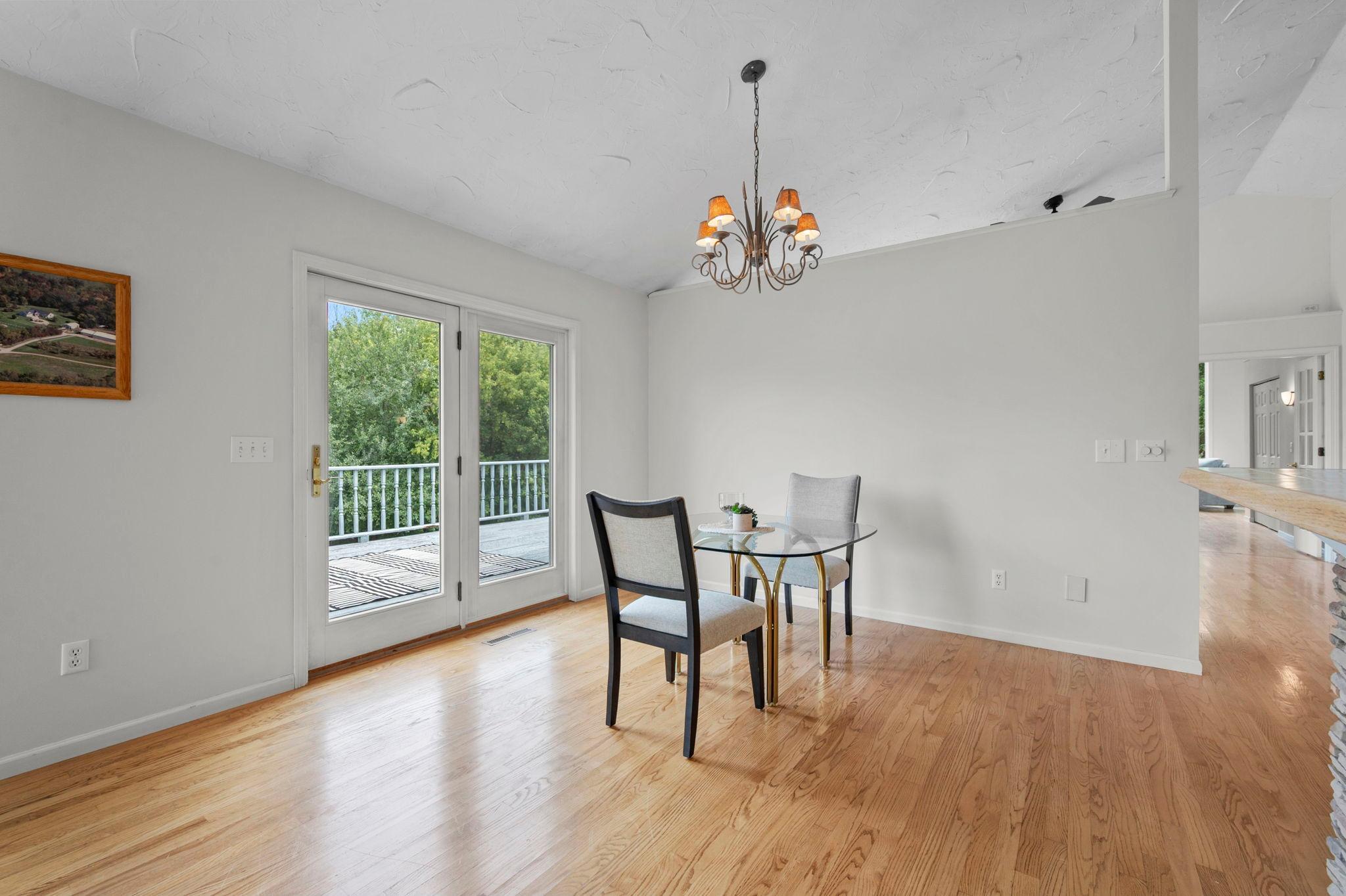49-web-or-mls-N6690 870th St-249.jpg