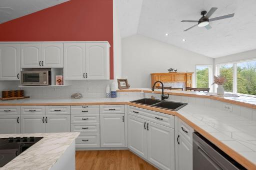 66-web-or-mls-N6690 870th St-269 (2).jpg