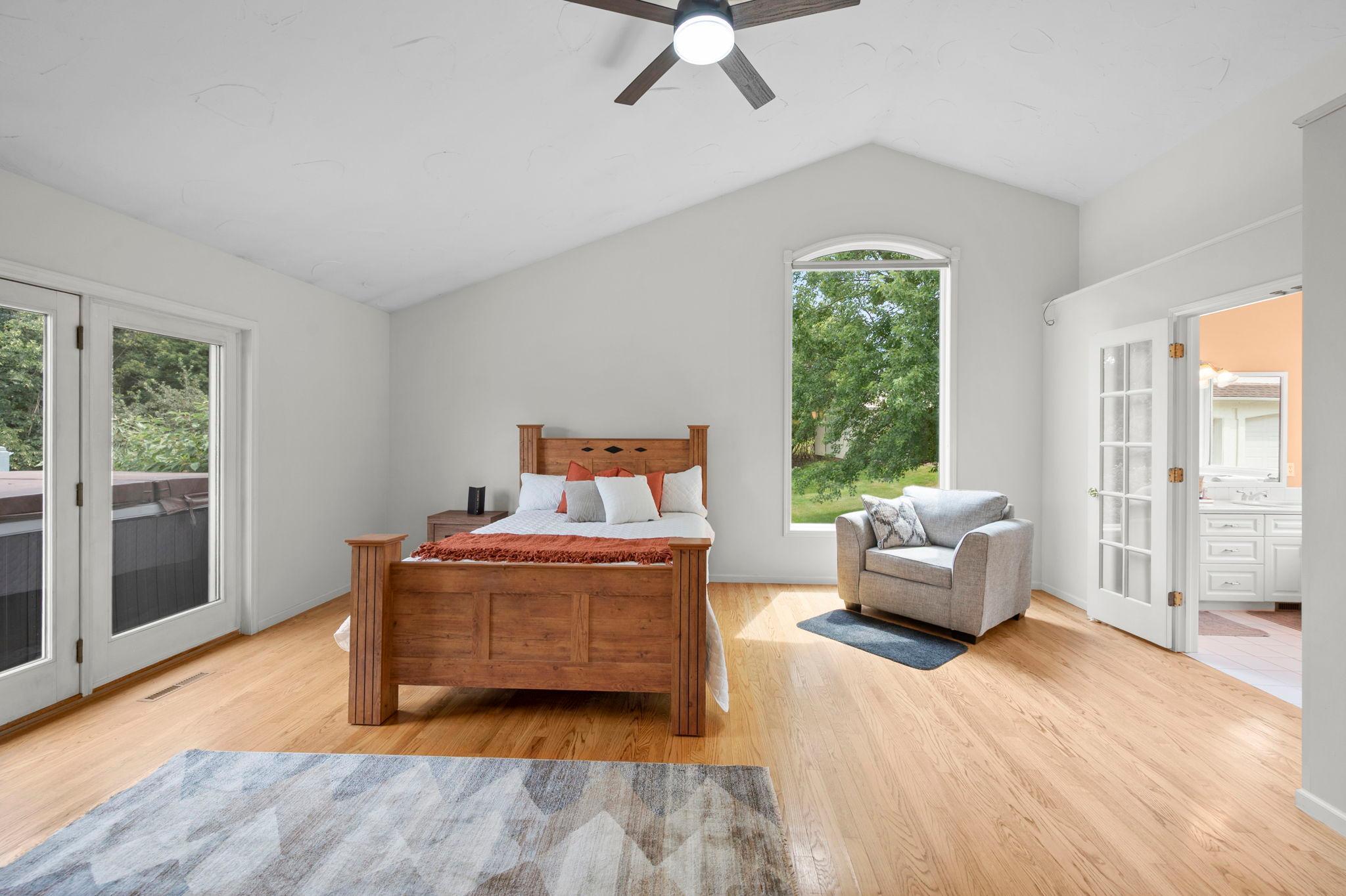 82-web-or-mls-N6690 870th St-139.jpg