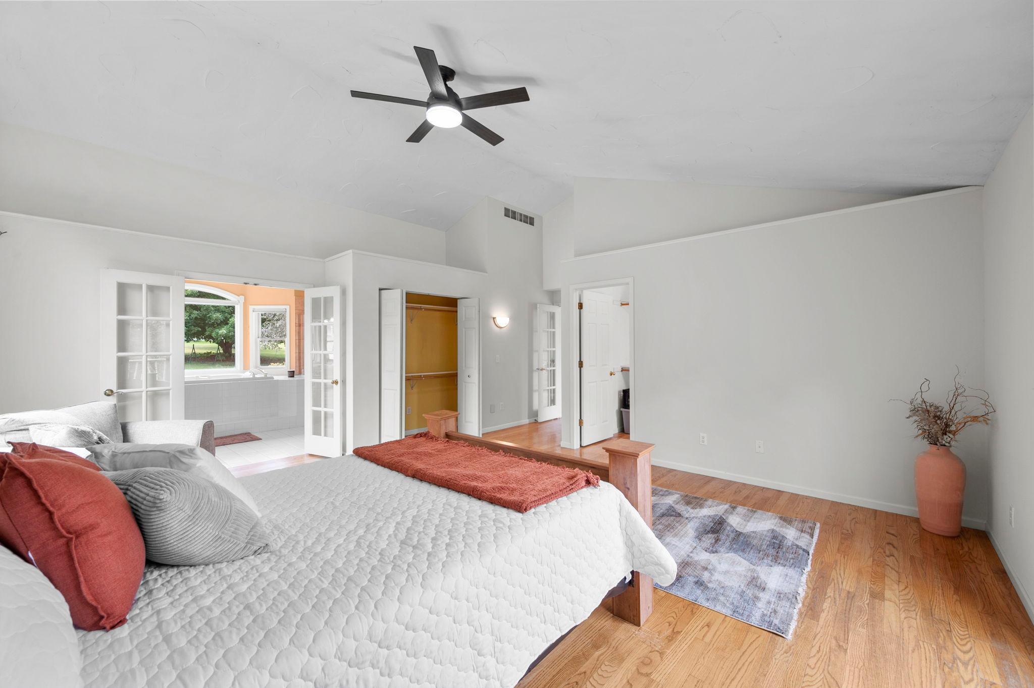 83-web-or-mls-N6690 870th St-144.jpg