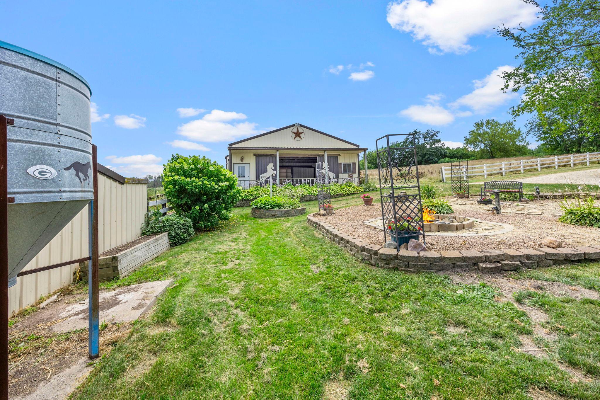 129-web-or-mls-N6690 870th St-49.jpg