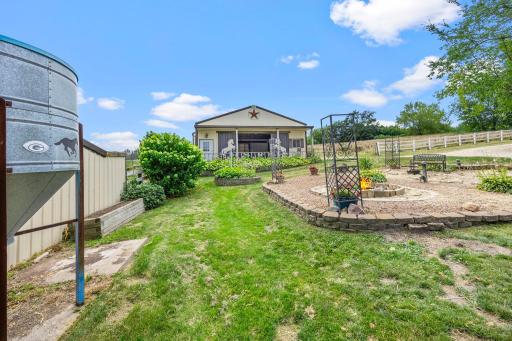 129-web-or-mls-N6690 870th St-49.jpg