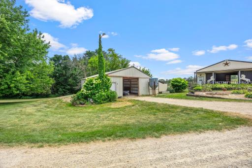 135-web-or-mls-N6690 870th St-79.jpg