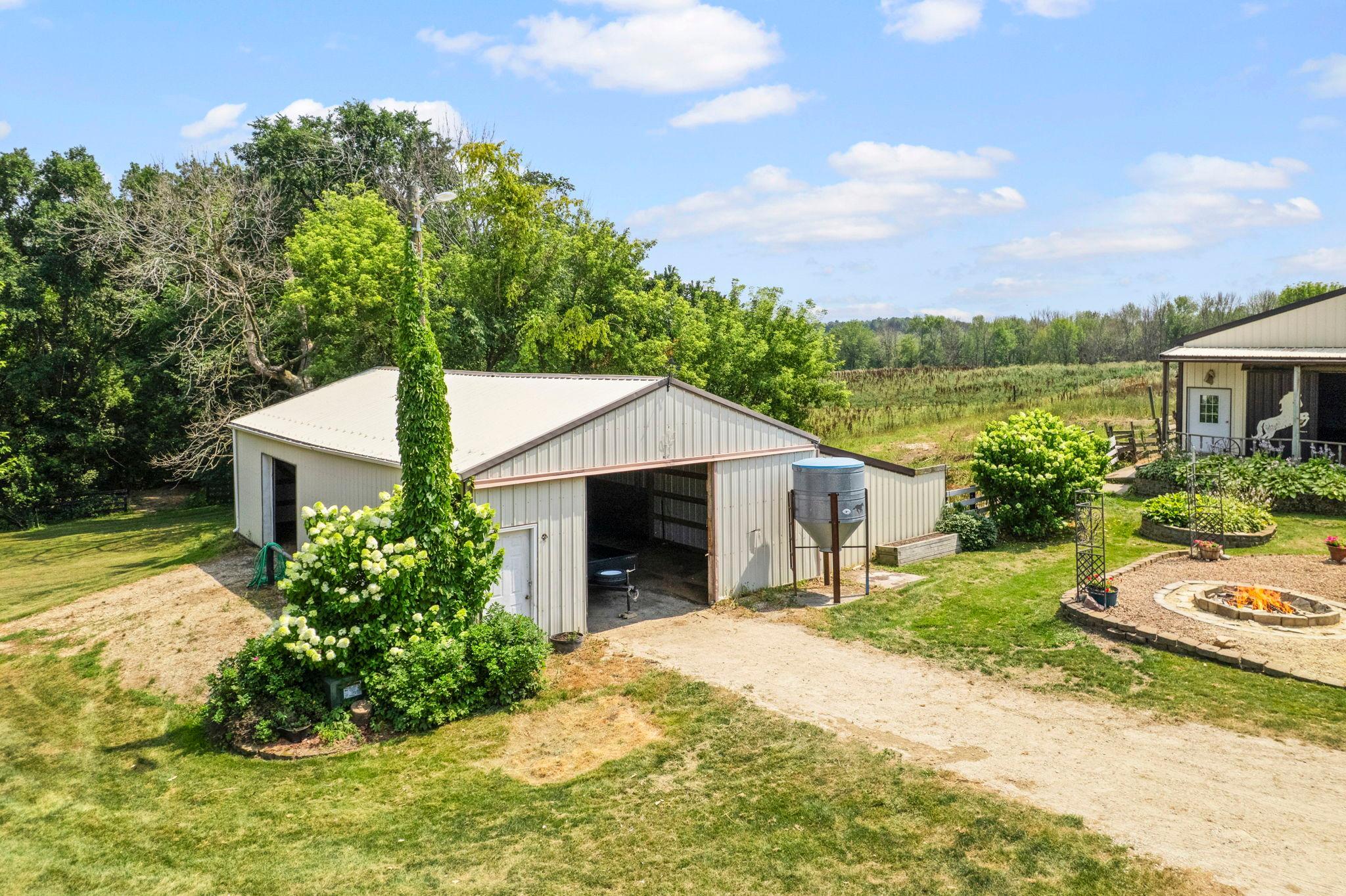 161-web-or-mls-N6690 870th St-256.jpg