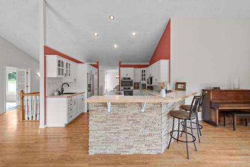 62-web-or-mls-N6690 870th St-244 (3) (1).jpg