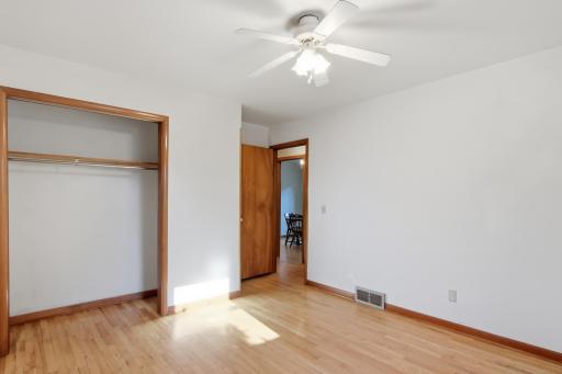 10-MainLevelBedroom-1-2-jpg.jpg