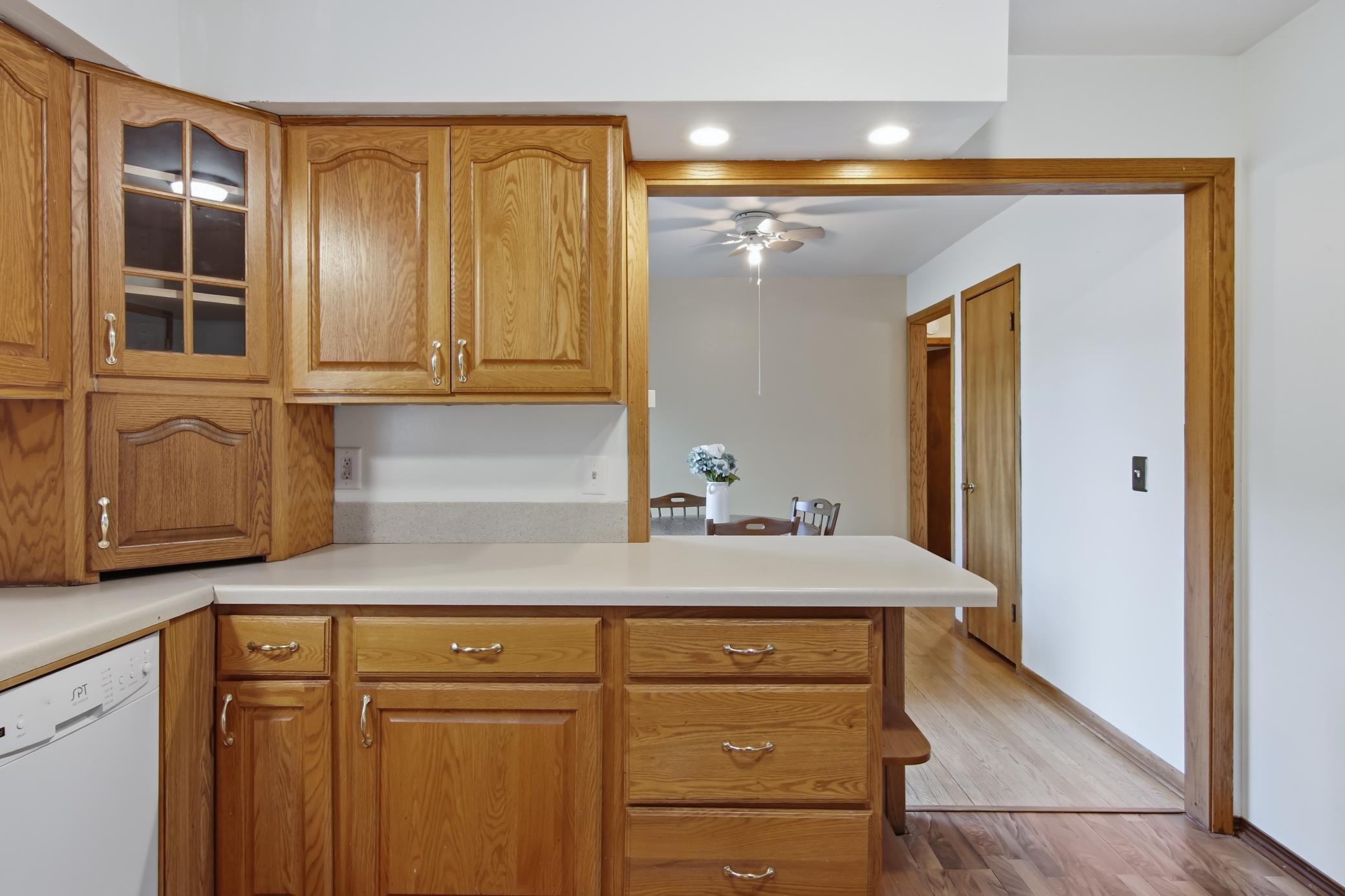 03-Kitchen-4-jpg.jpg