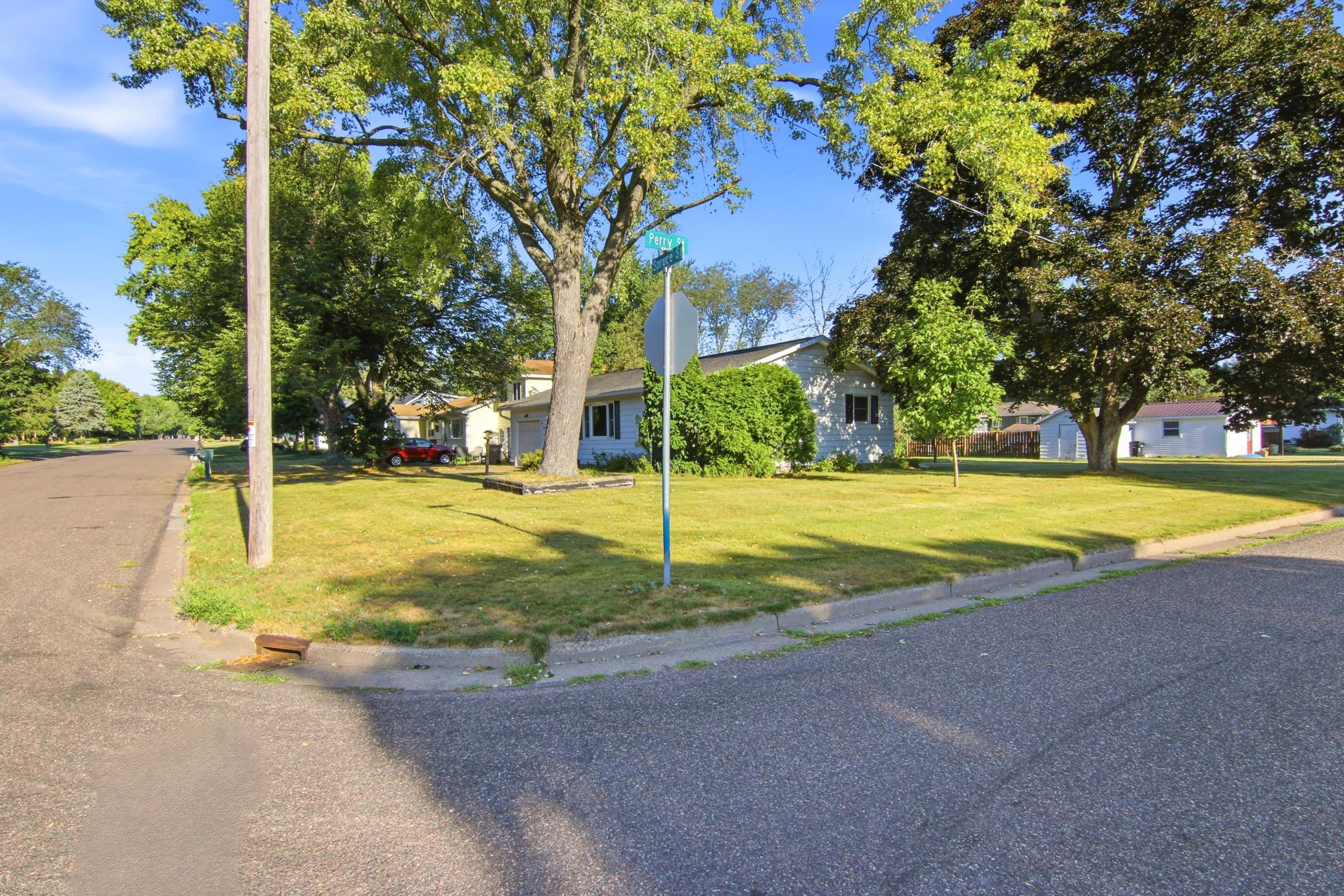 Nice Corner lot