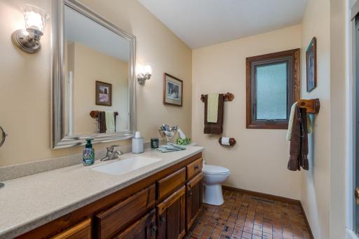 314 Meadow Woods Drive, Mankato, MN 56001