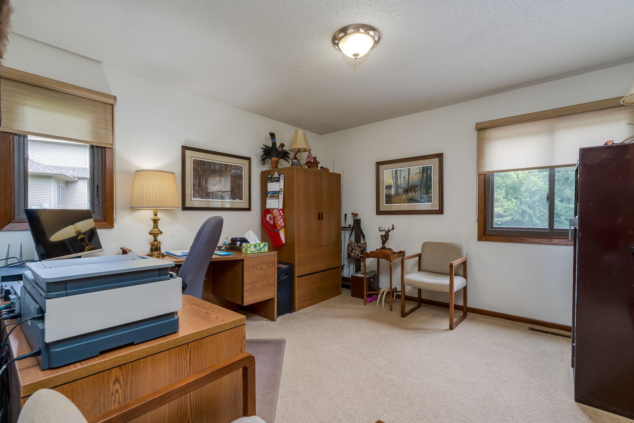 22-web-or-mls-314-meadow-woods-dr.jpg