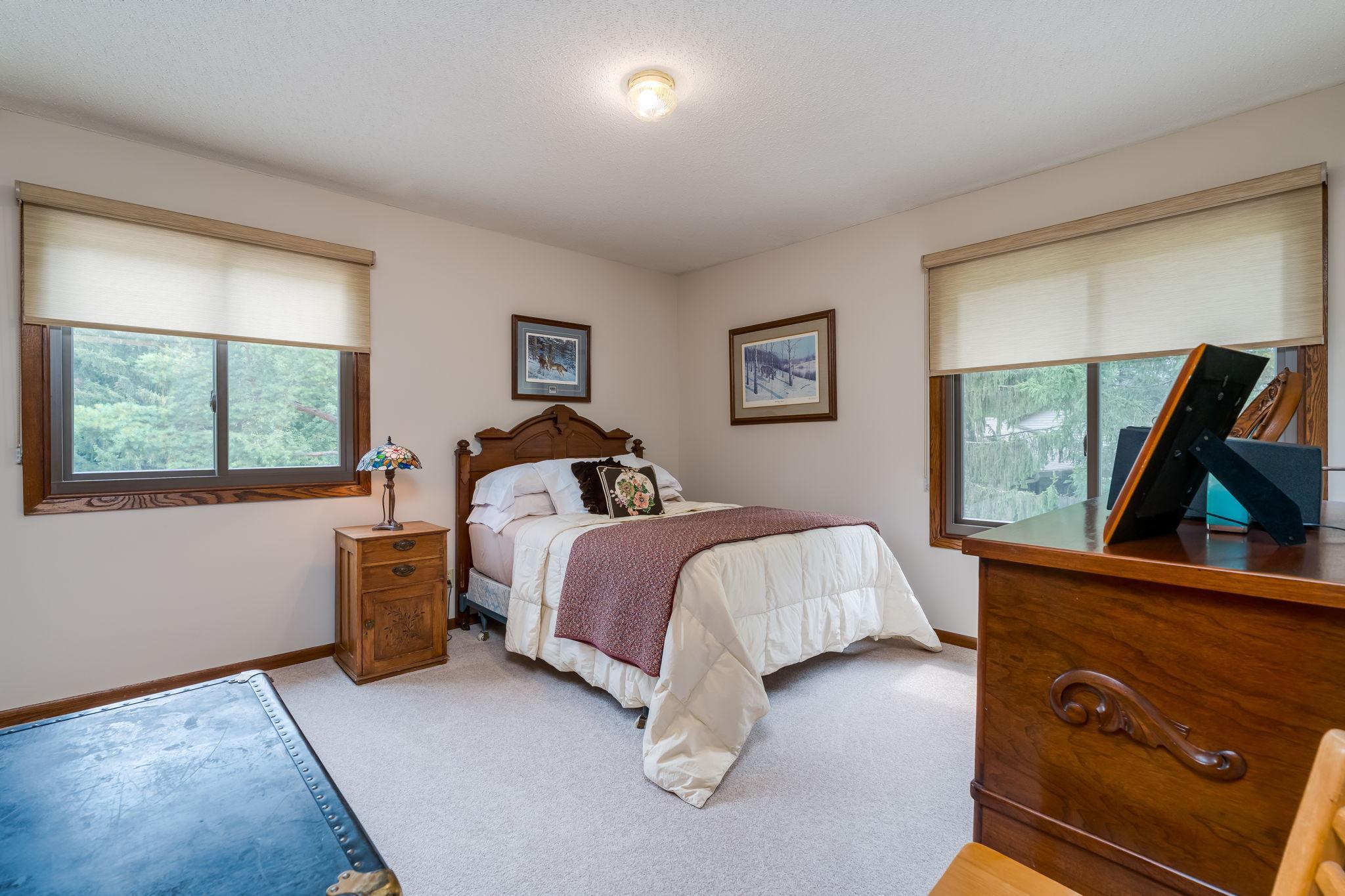 19-web-or-mls-314-meadow-woods-dr.jpg