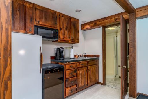 314 Meadow Woods Drive, Mankato, MN 56001