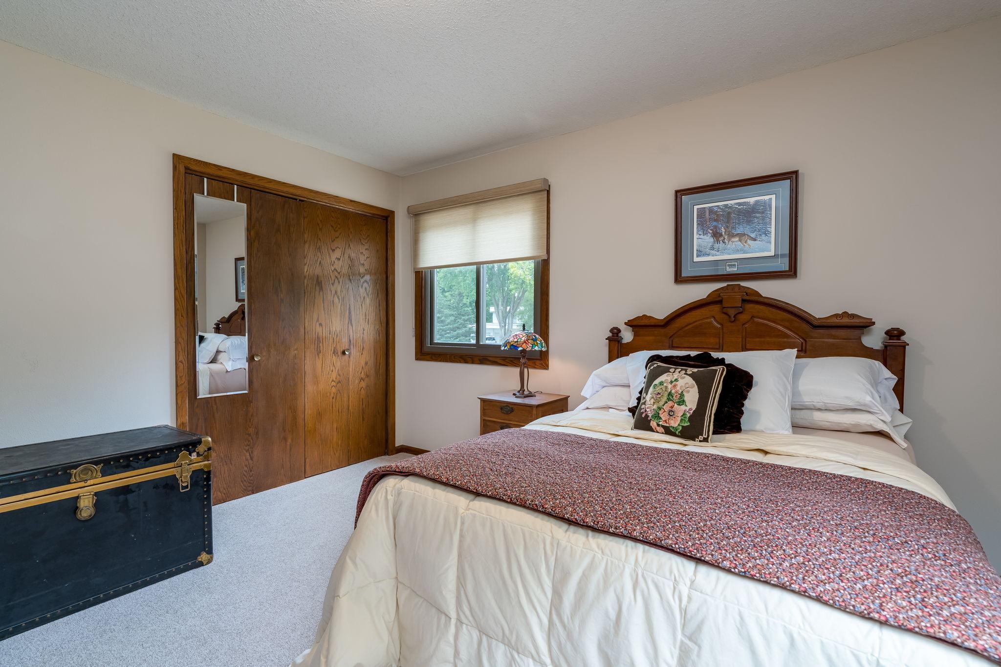 20-web-or-mls-314-meadow-woods-dr.jpg