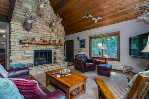 314 Meadow Woods Drive, Mankato, MN 56001
