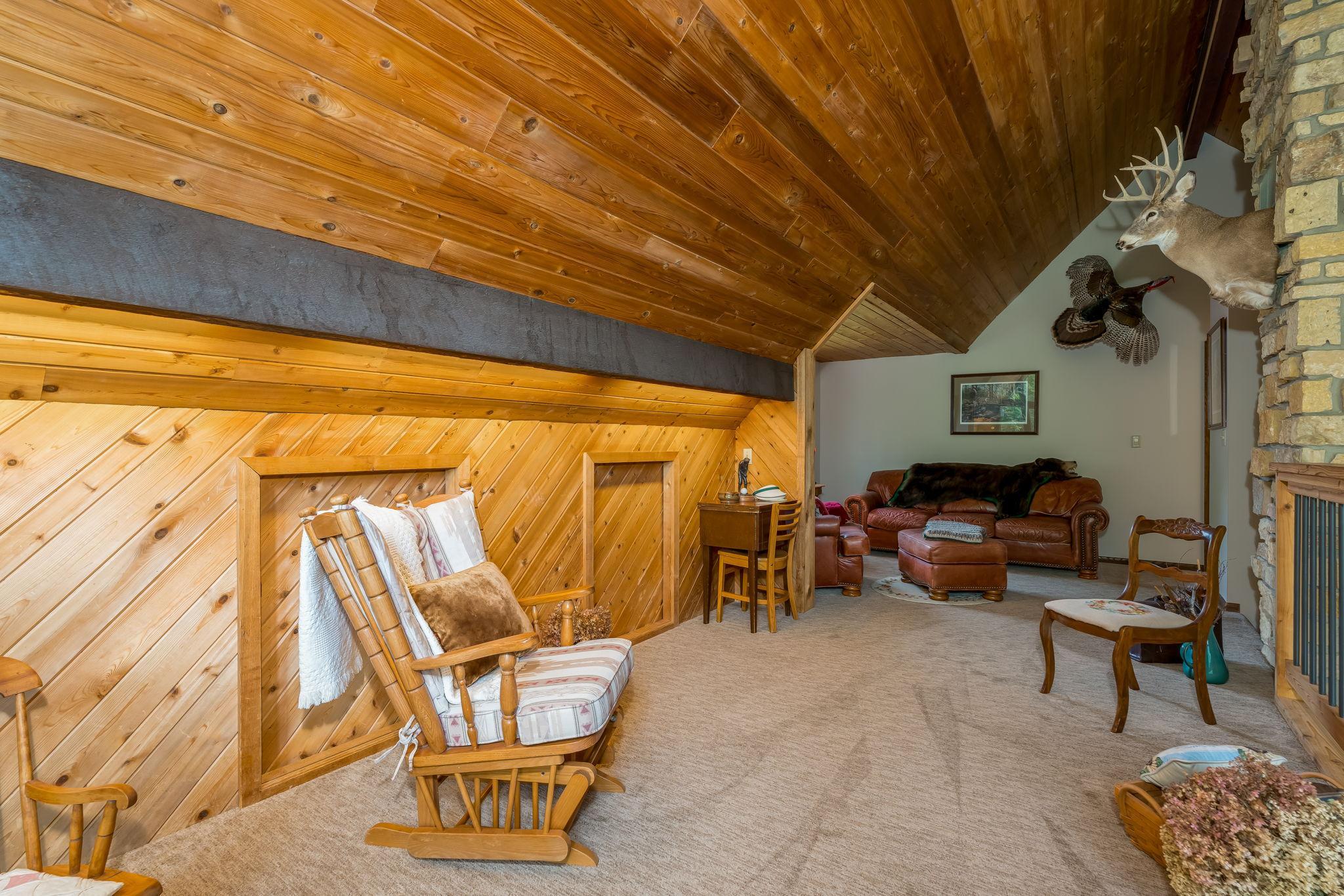 31-web-or-mls-314-meadow-woods-dr.jpg