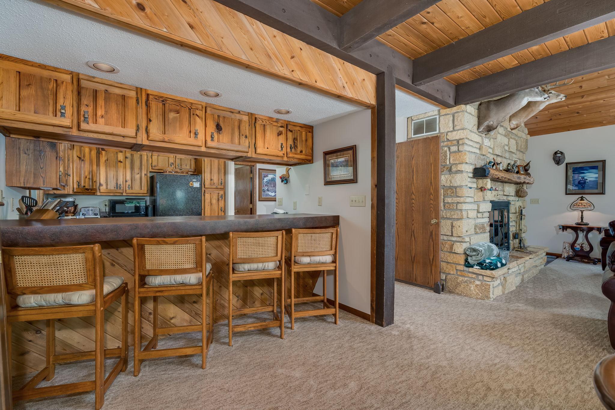 15-web-or-mls-314-meadow-woods-dr.jpg