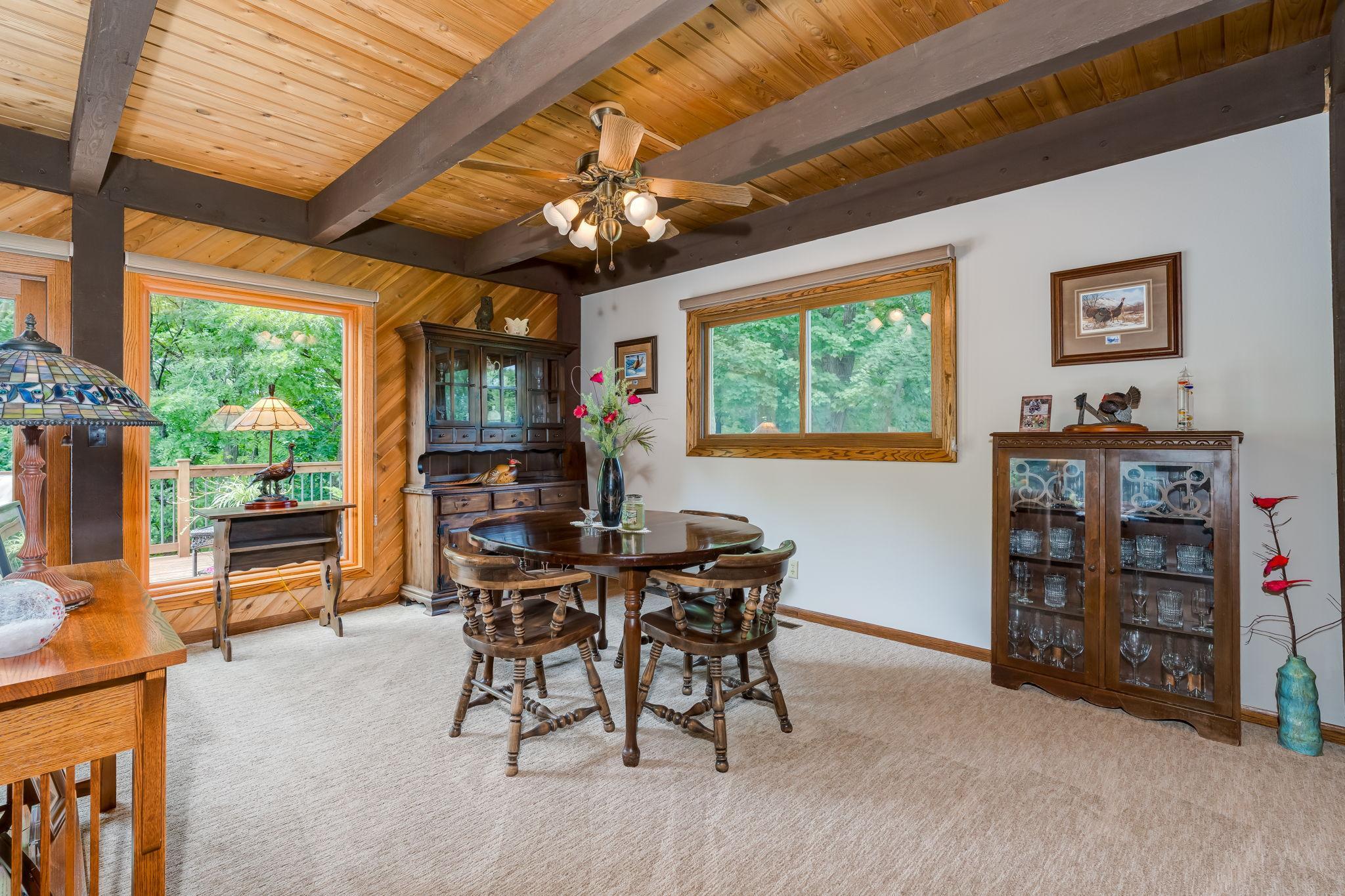 12-web-or-mls-314-meadow-woods-dr.jpg