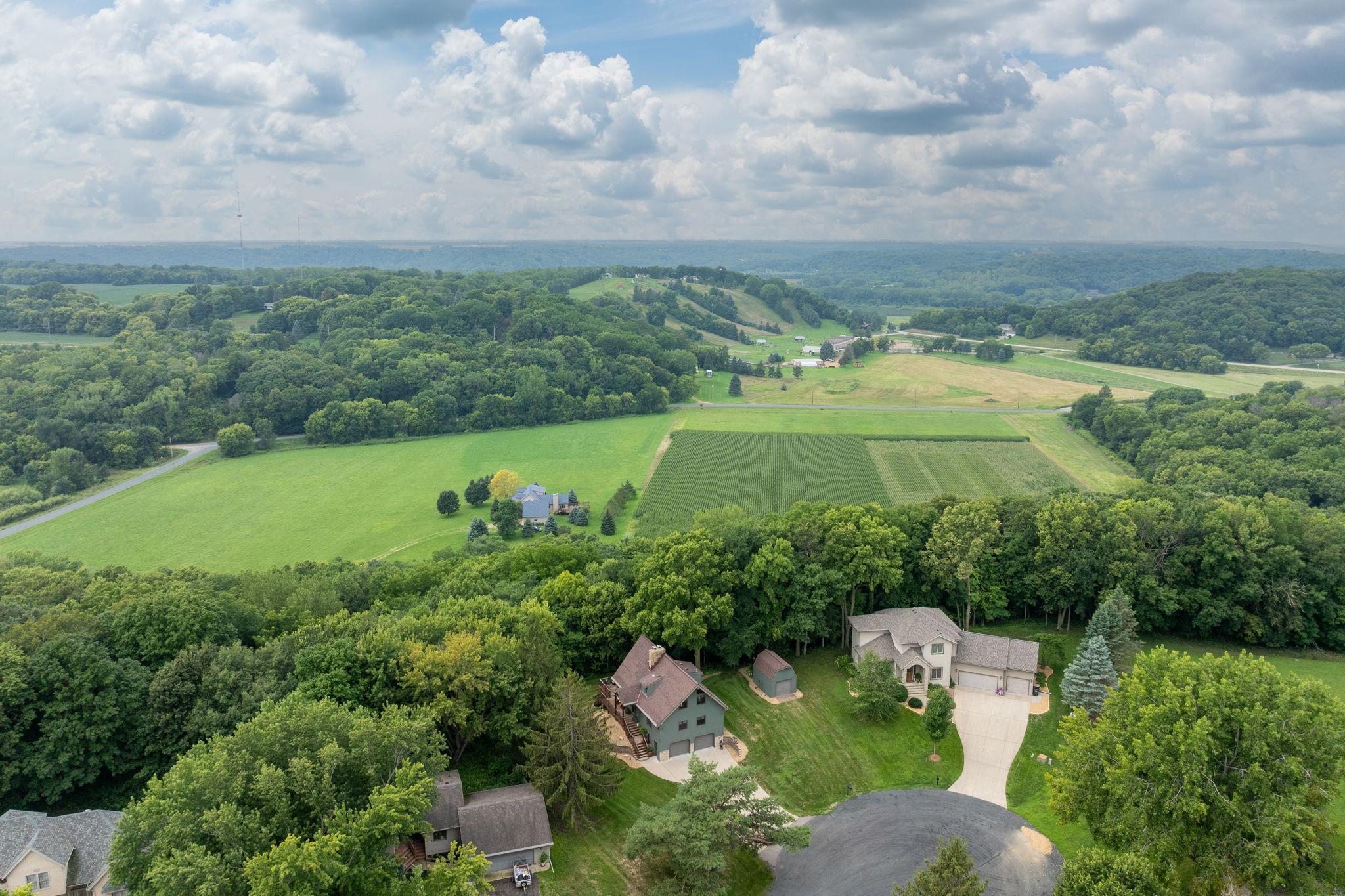 62-web-or-mls-314-meadow-woods-dr.jpg