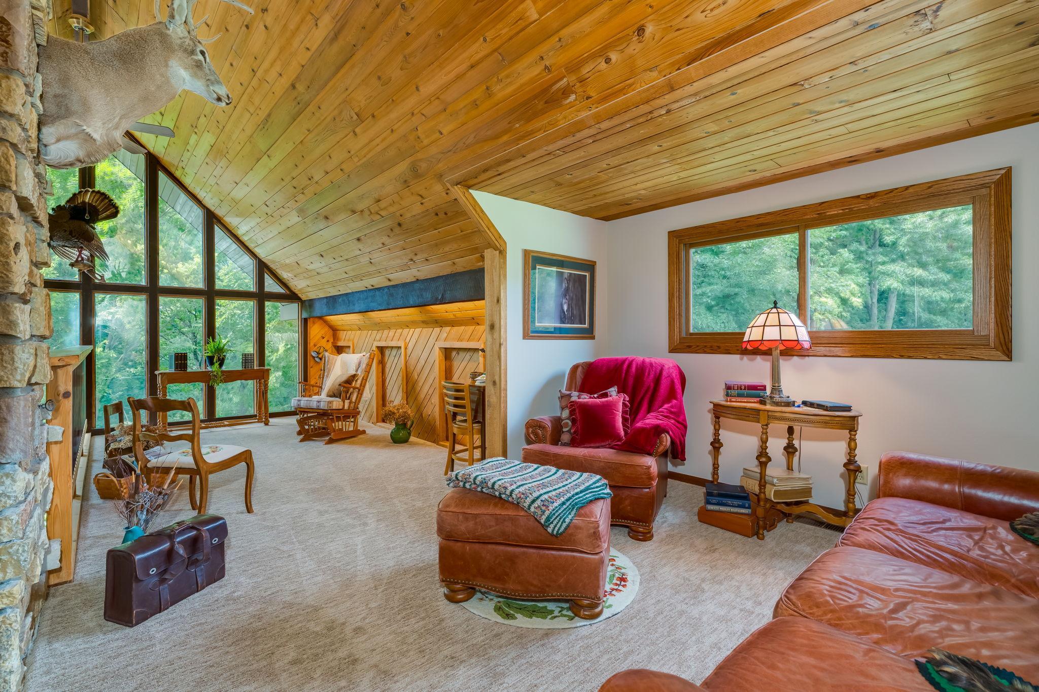 33-web-or-mls-314-meadow-woods-dr.jpg