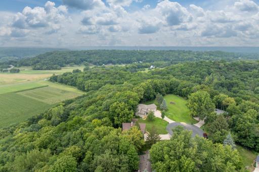 314 Meadow Woods Drive, Mankato, MN 56001