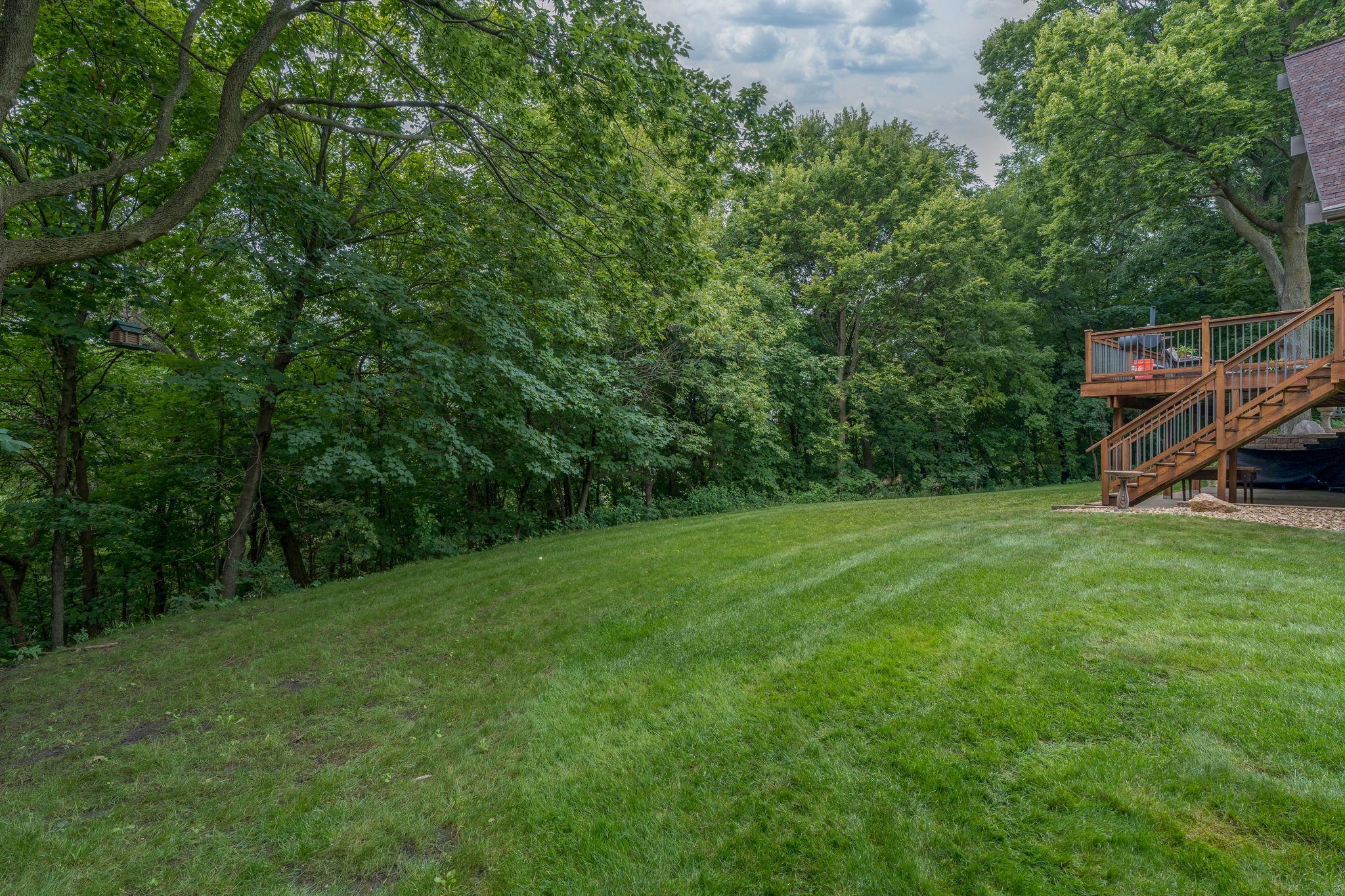 59-web-or-mls-314-meadow-woods-dr.jpg