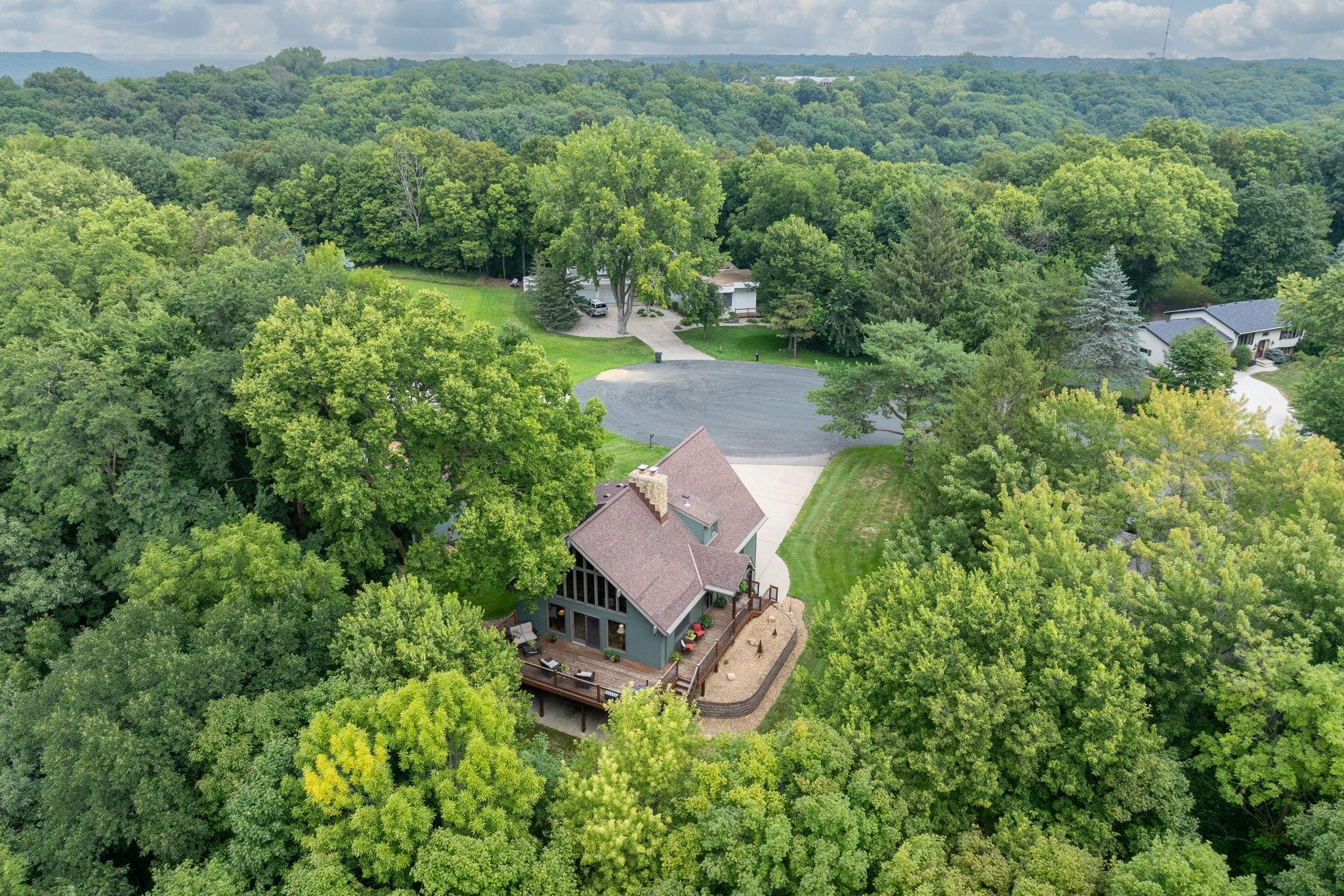 68-web-or-mls-314-meadow-woods-dr.jpg