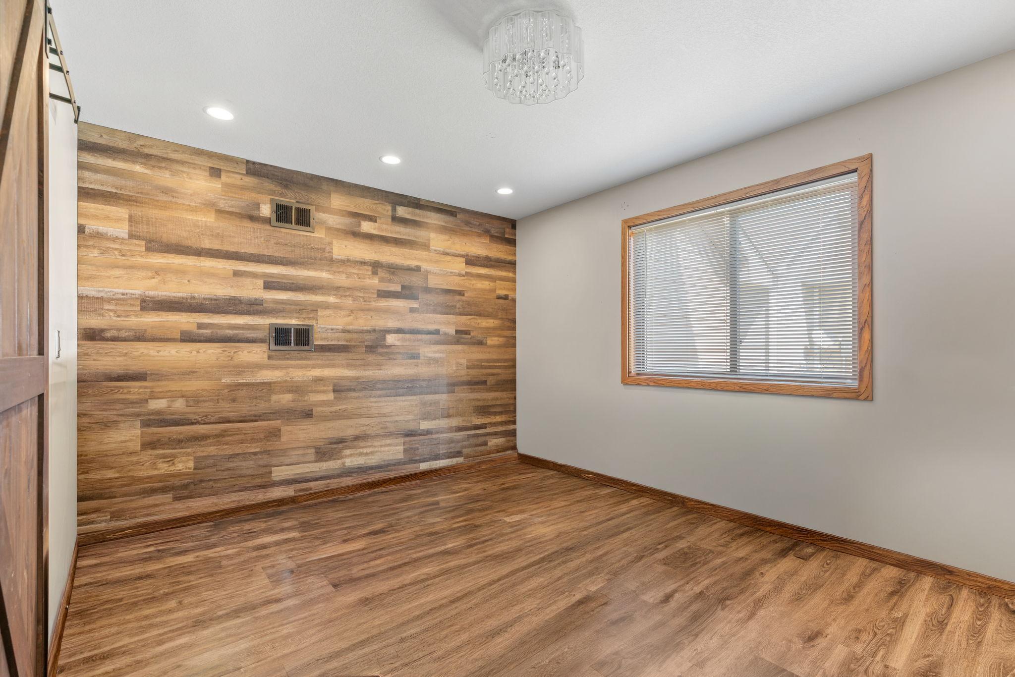 Main floor bedroom/Office