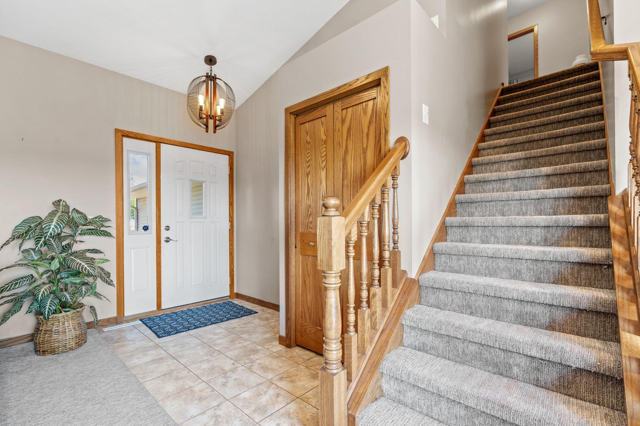 15-web-or-mls-930 Aspen Cir-15.jpg