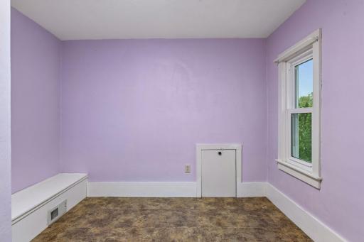 There is even a Flex Room that would be a great play room, media room or home office.