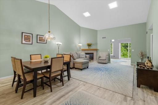 7856 Heinbuch Trail, Woodbury, MN 55125