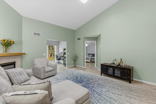 7856 Heinbuch Trail, Woodbury, MN 55125