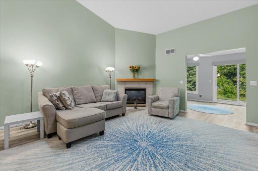7856 Heinbuch Trail, Woodbury, MN 55125