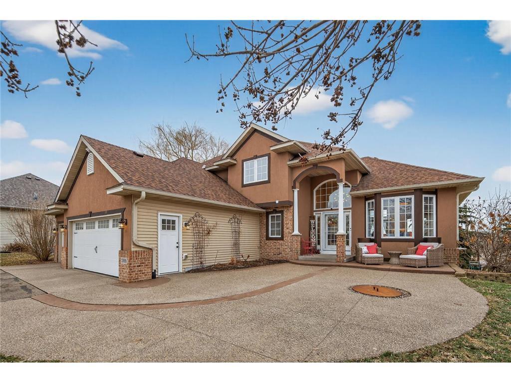 Beautiful walk-out home in The Wilds community!