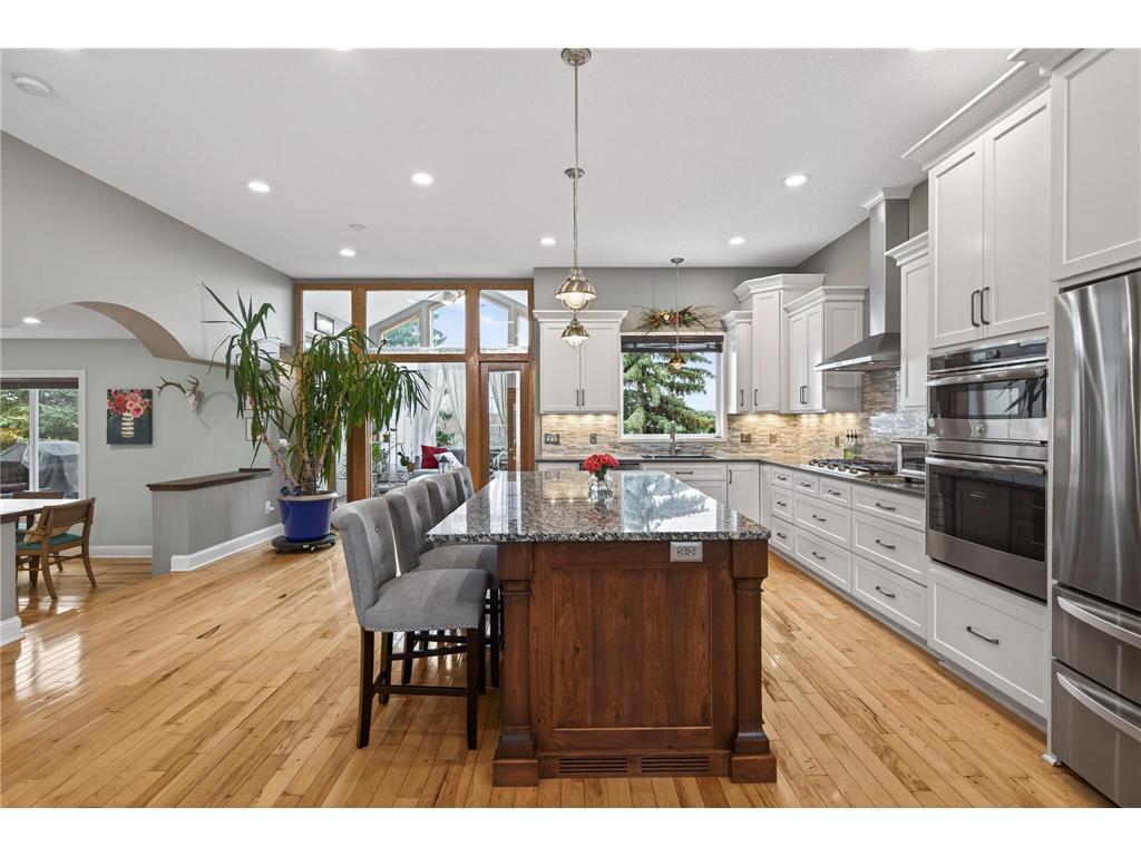 8ft x 4.5ft custom built island with tons of storage on both side,s retractable garbage