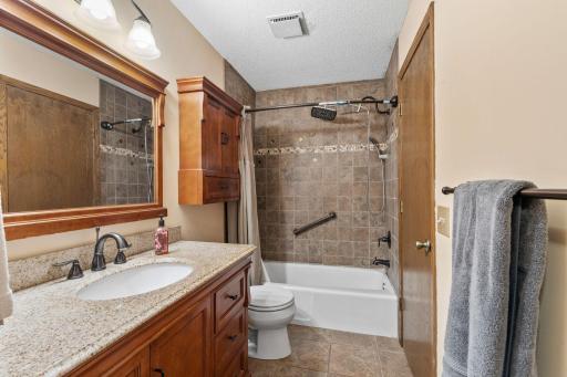4717 Covington Circle, Eagan, MN 55122