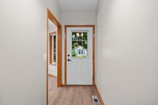 8-web-or-mls-8488 Powers Pl -34.jpg